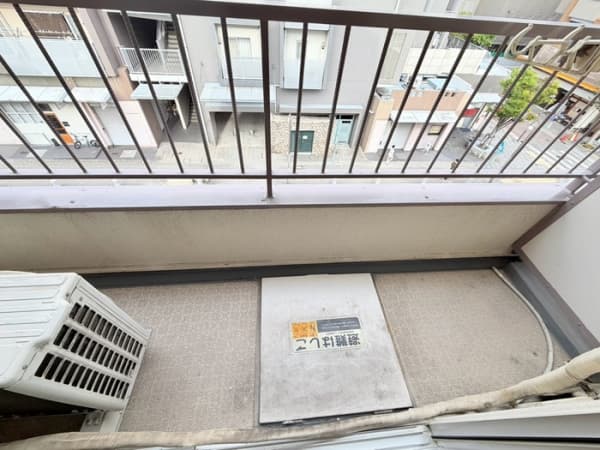 Room image 12