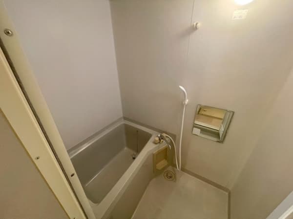 Room image 9
