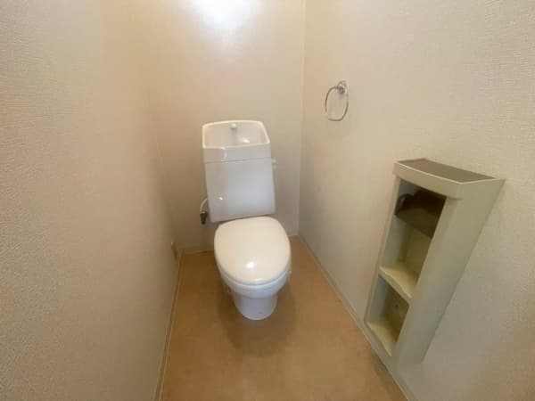 Room image 10