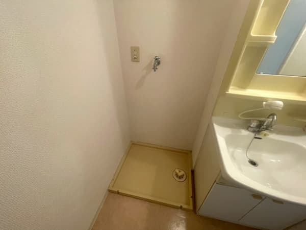 Room image 12