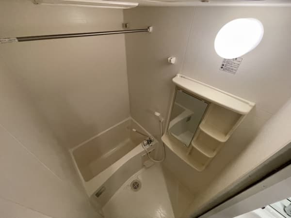 Room image 8