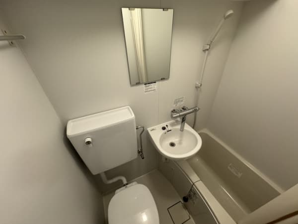 Room image 10