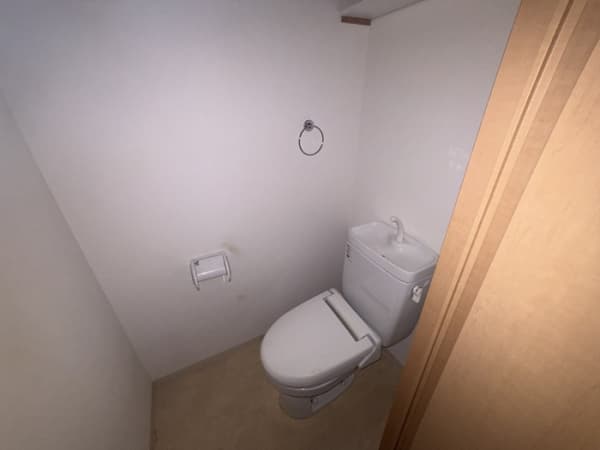 Room image 10
