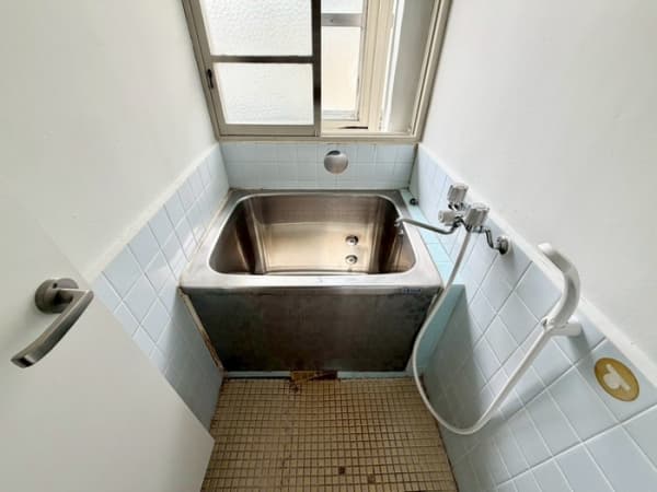 Room image 8