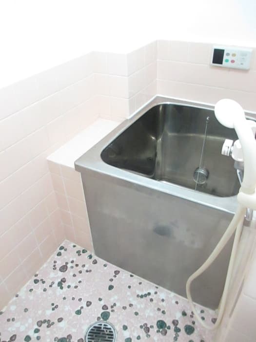 Room image 8