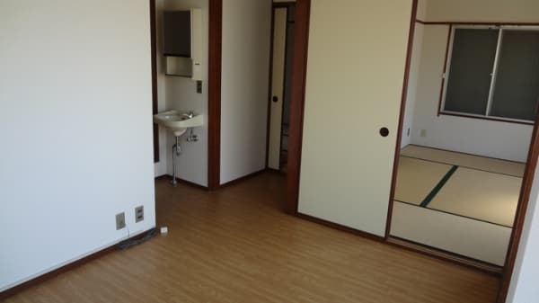 Room image 9