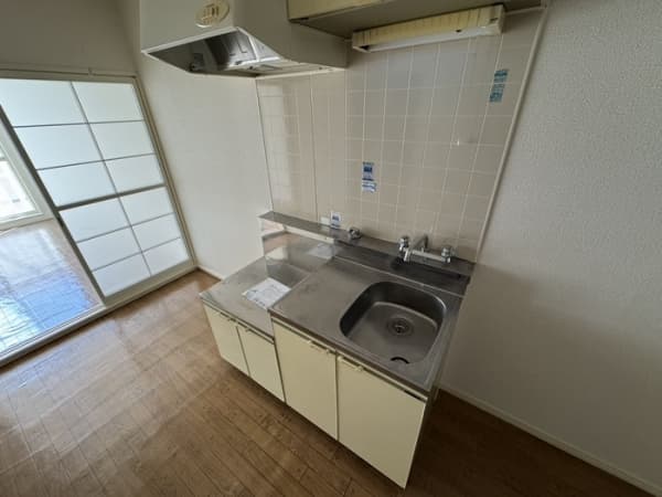 Room image 8