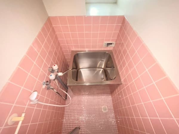 Room image 8