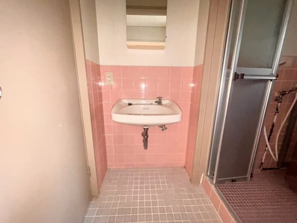Room image 10