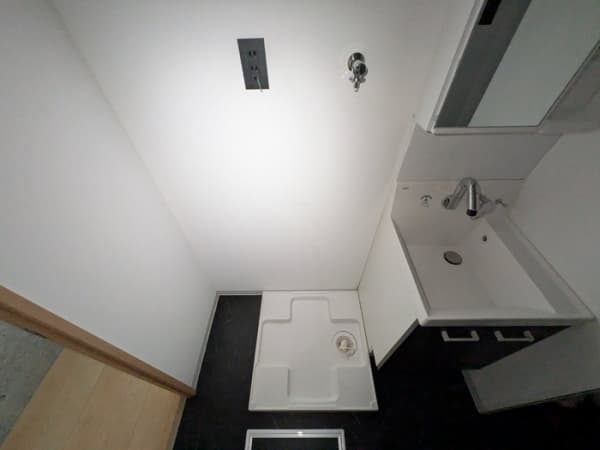 Room image 11