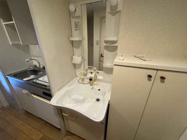 Room image 11