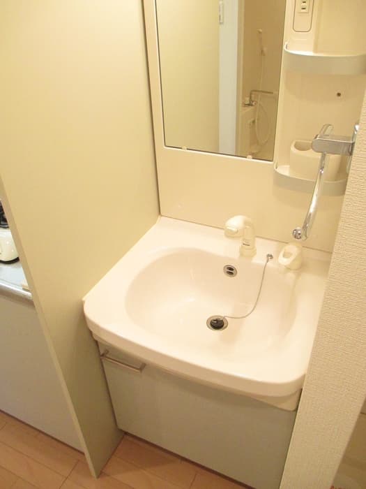 Room image 8