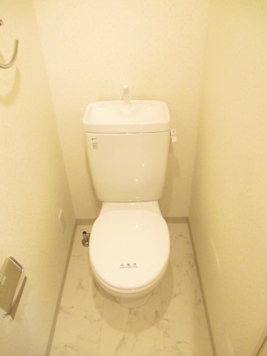 Room image 11
