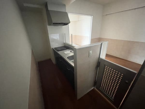 Room image 8