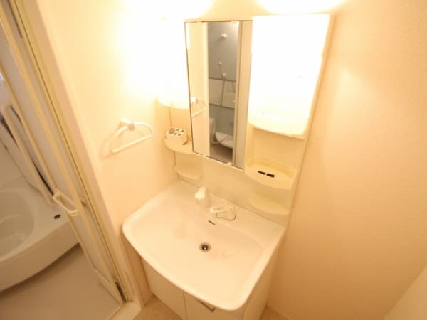 Room image 11