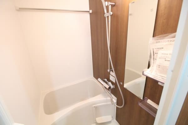 Room image 10