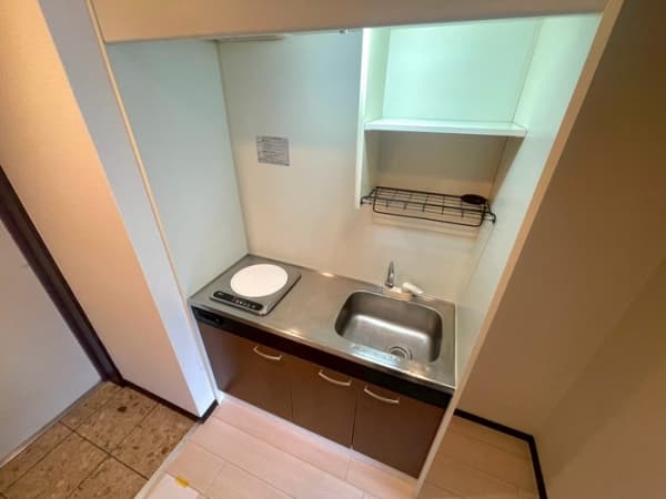 Room image 8