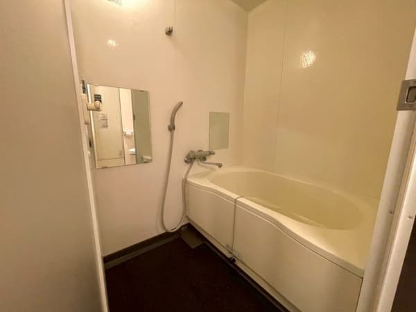 Room image 9