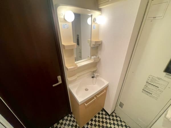 Room image 11