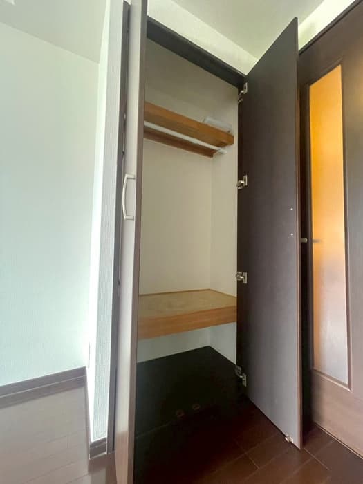 Room image 12