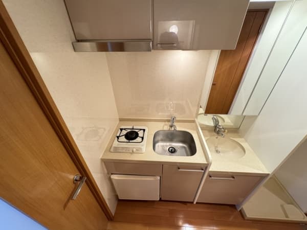 Room image 8