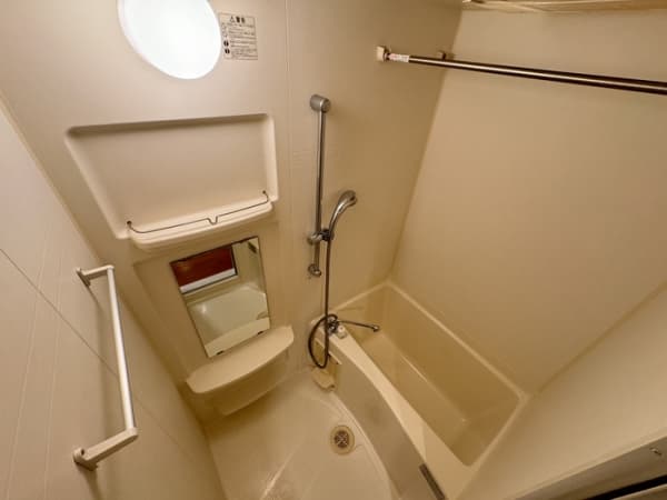 Room image 9