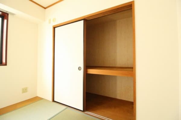 Room image 13