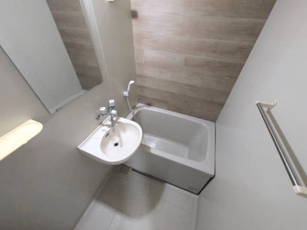 Room image 10