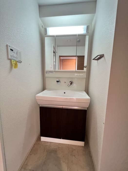 Room image 14