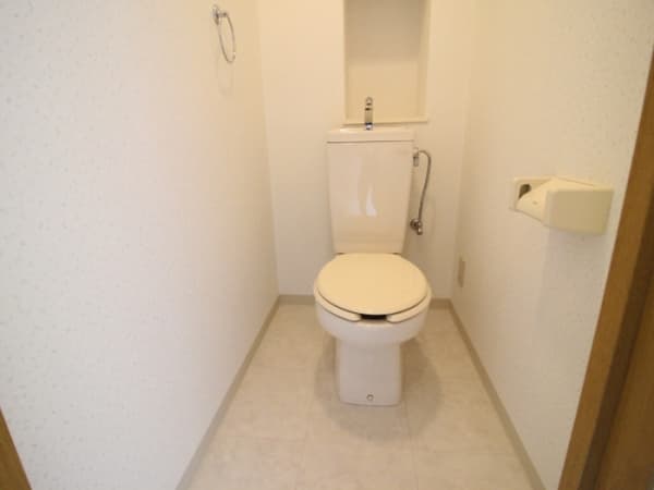 Room image 8