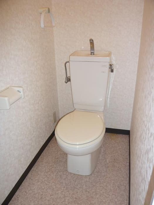 Room image 10