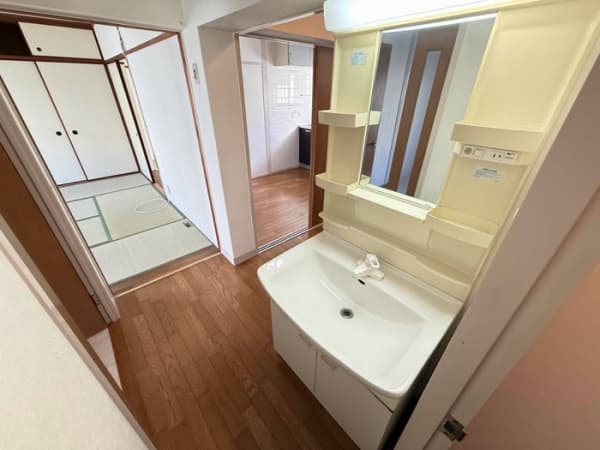 Room image 10