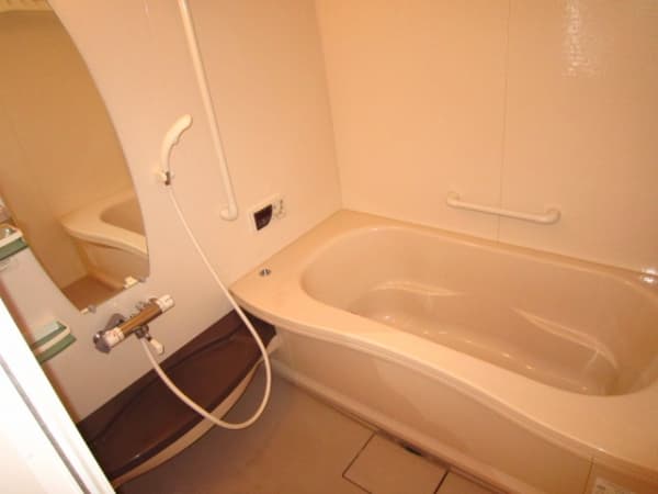 Room image 11
