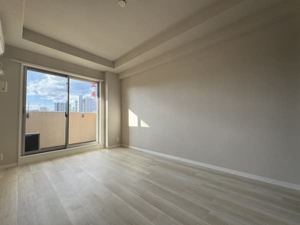 Room image 8