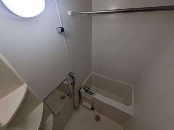 Room image 8