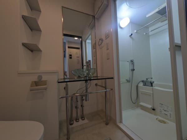 Room image 10
