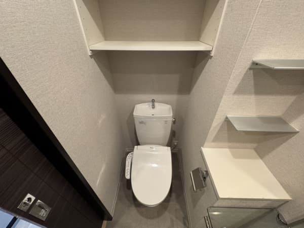 Room image 11