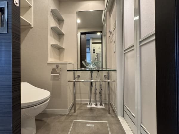 Room image 12