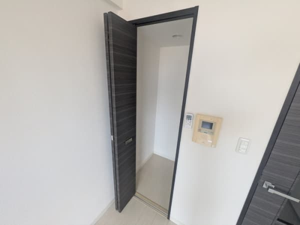 Room image 13