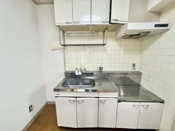 Room image 8