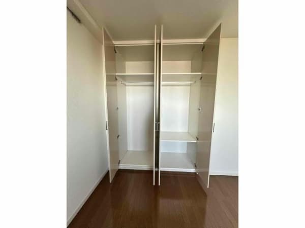 Room image 13