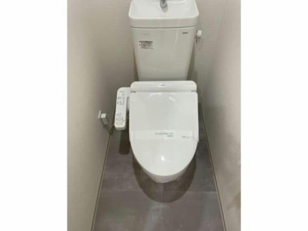 Room image 8