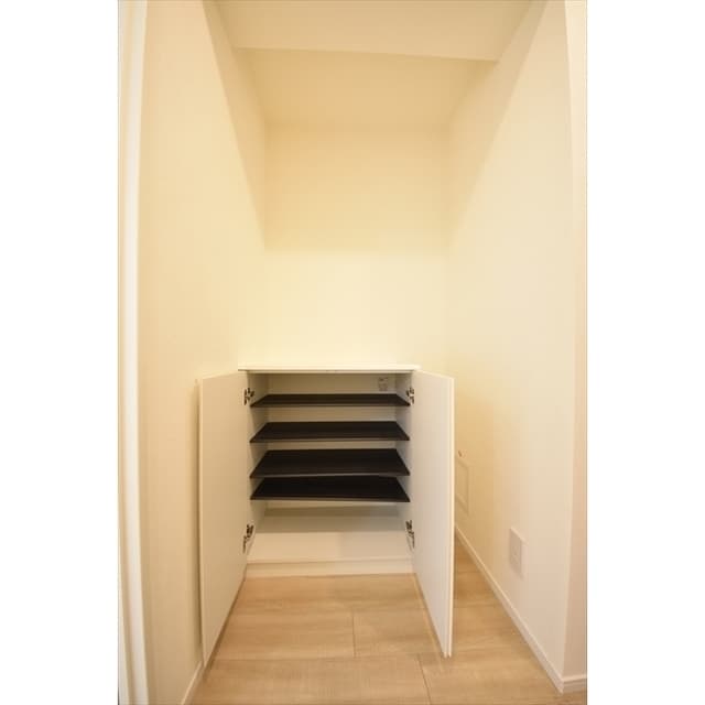 Room image 13
