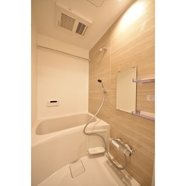 Room image 14