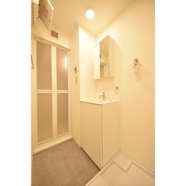 Room image 15