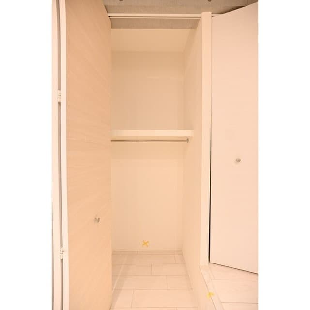 Room image 15