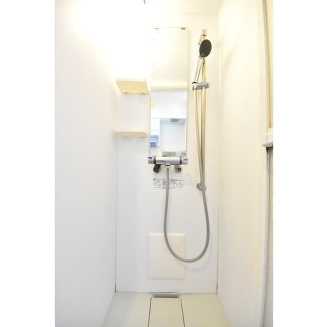Room image 11