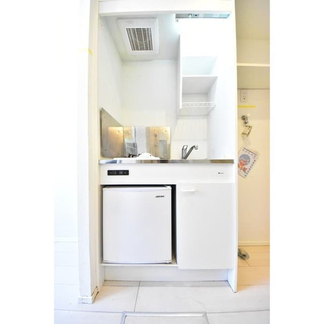 Room image 12