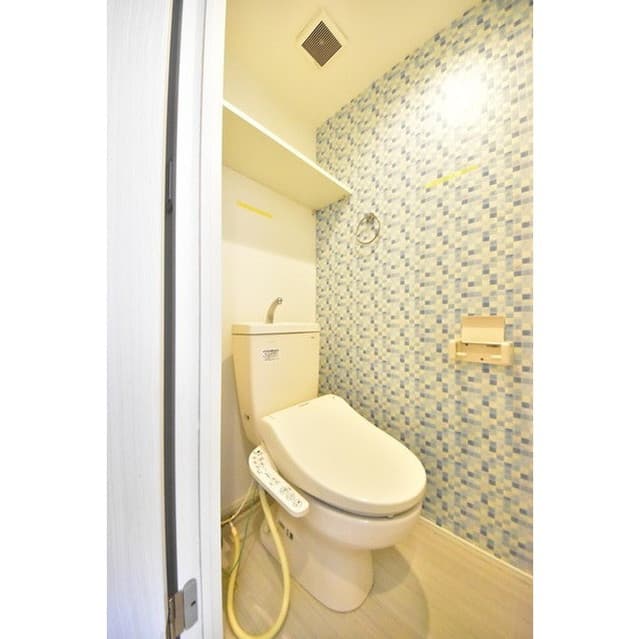 Room image 10