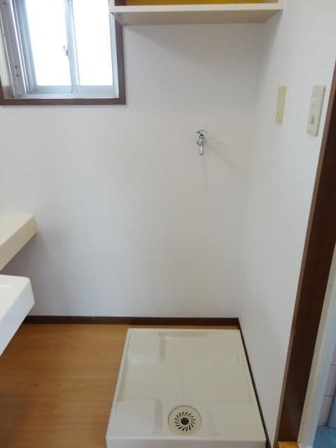 Room image 8